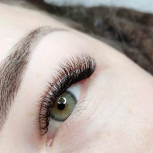 wittlaer lashes uv technik kosmetikstudio 1:1 Technik wimpernextensions Tretwell